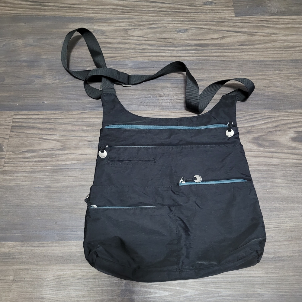 Travelon Anti-theft Black Crossbody Bag with Zipper Pockets